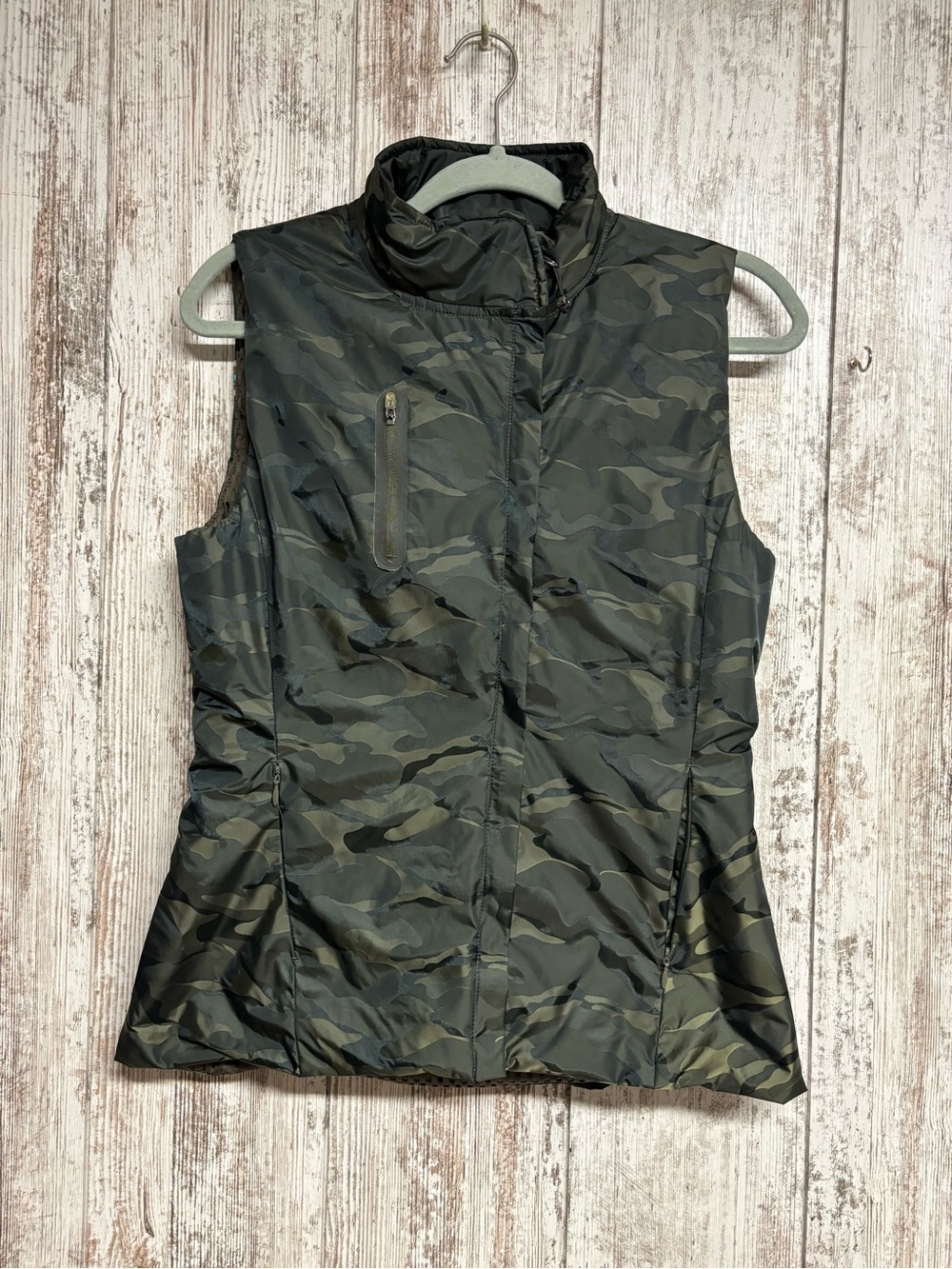 Women’s Sleeveless Puffer Vest - Olive Camo